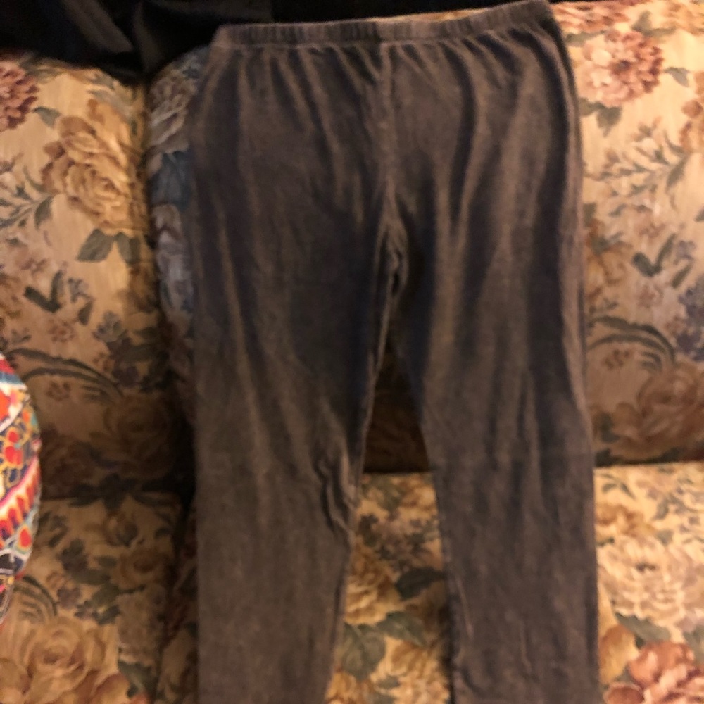 Distressed colored legging